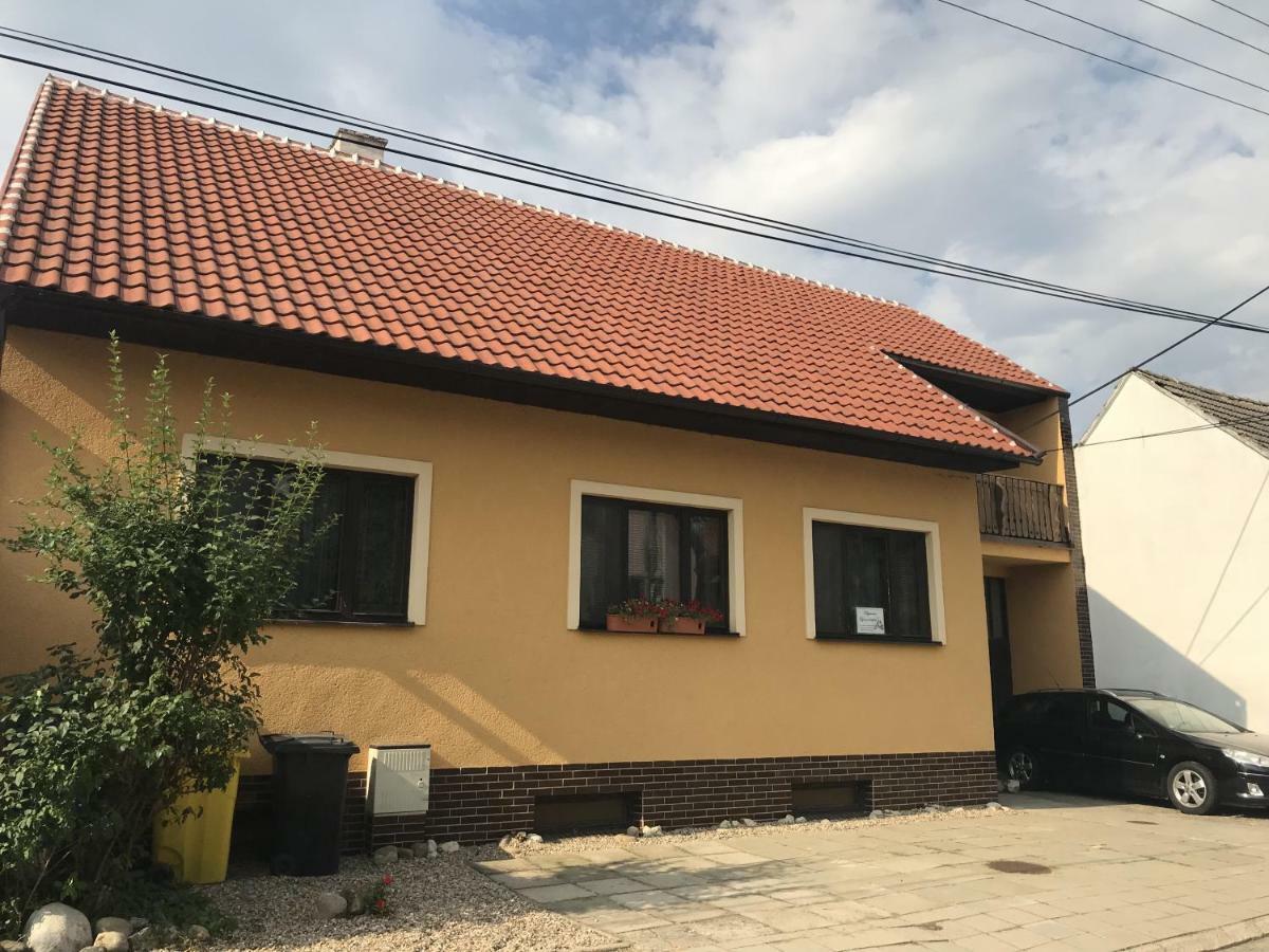 Vestonicka Jizdarna Daire Dolni Vestonice Dış mekan fotoğraf